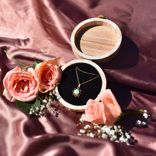 Flor y Ser: Larimar Necklace